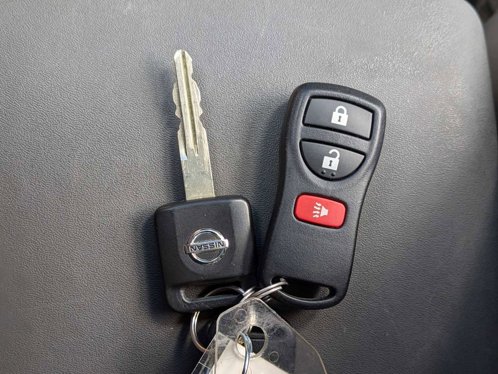 Used 2012 Nissan Frontier SL w/ Moonroof Pkg image 30