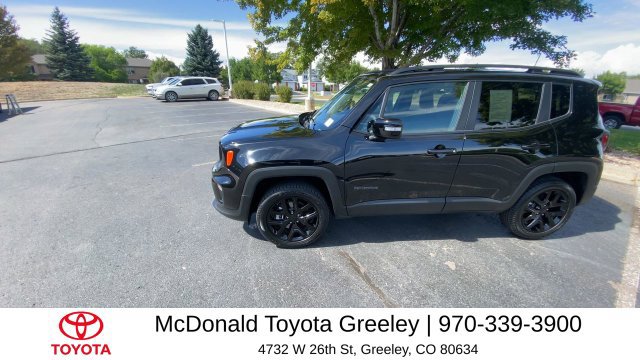 Used 2023 Jeep Renegade Altitude AWD/4WD image 5