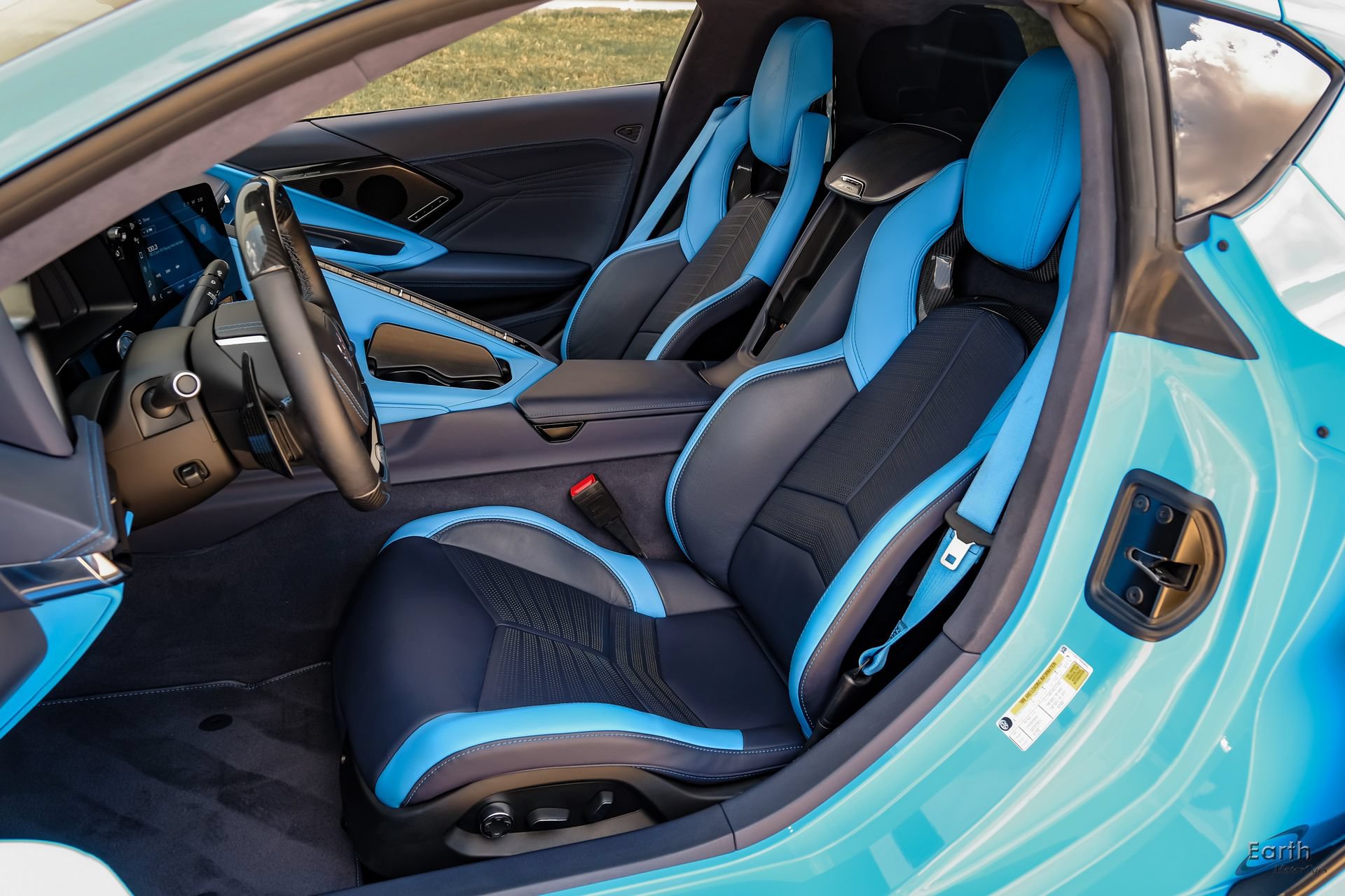 Used 2024 Chevrolet Corvette Z06 w/ Z07 Performance Package RWD image 37