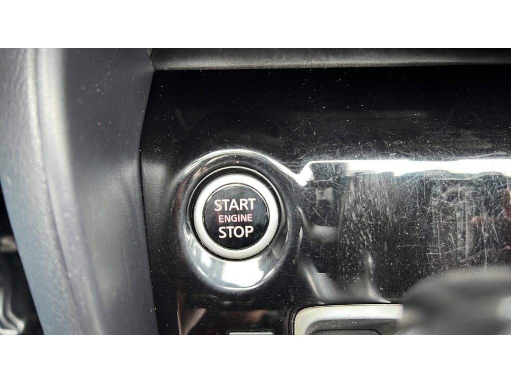 Used 2024 Nissan Versa SR image 21