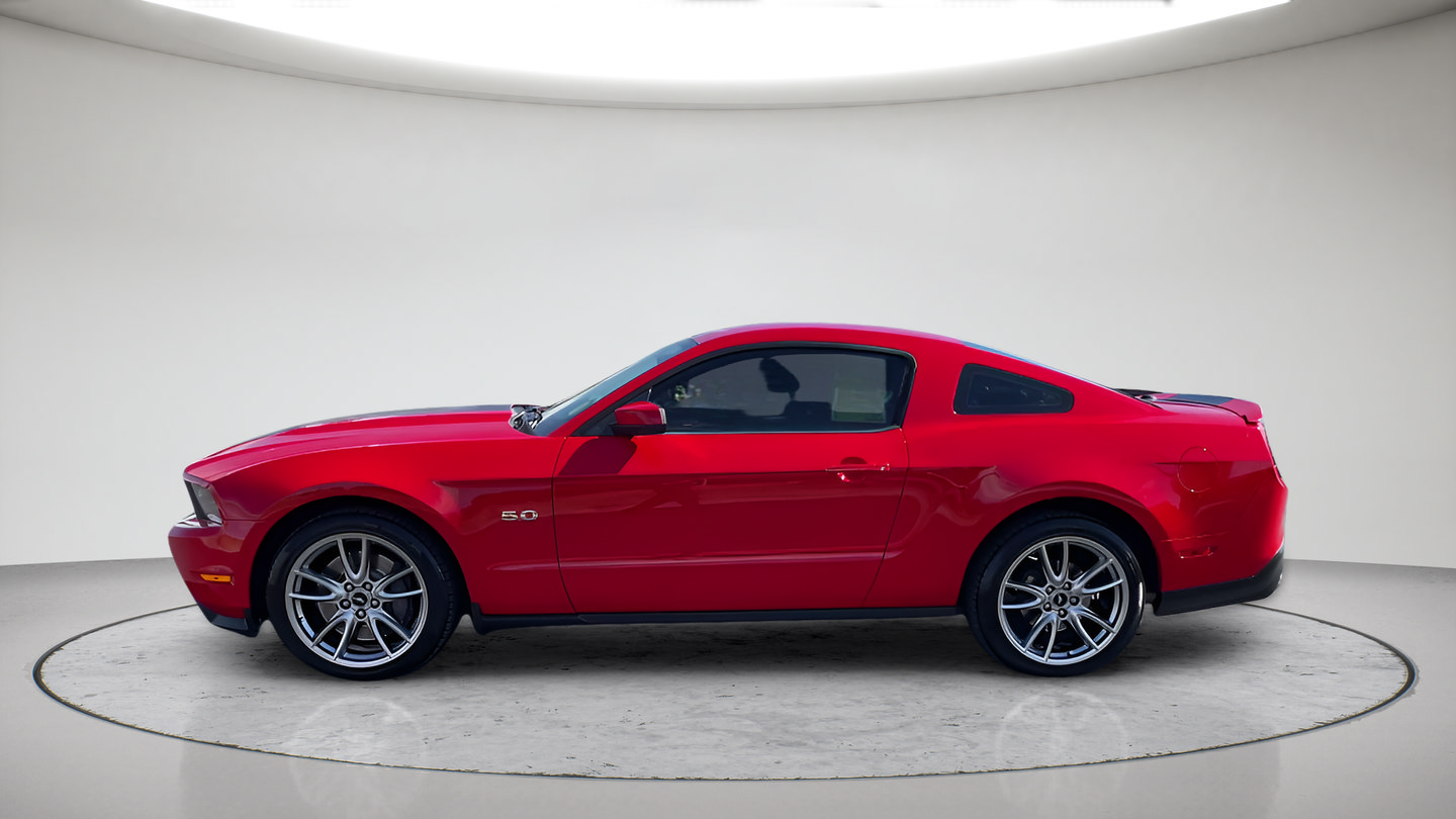 Used 2011 Ford Mustang GT Premium w/ Brembo Brake Pkg RWD image 9