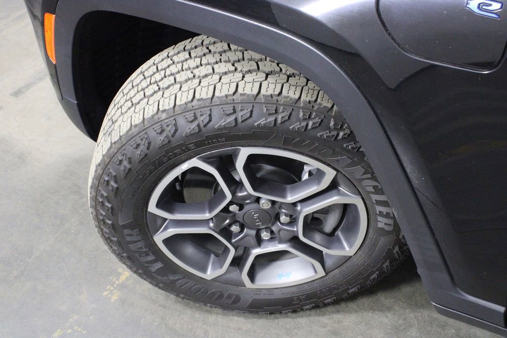 Used 2022 Jeep Grand Cherokee Trailhawk w/ Advanced Protech Group II image 49