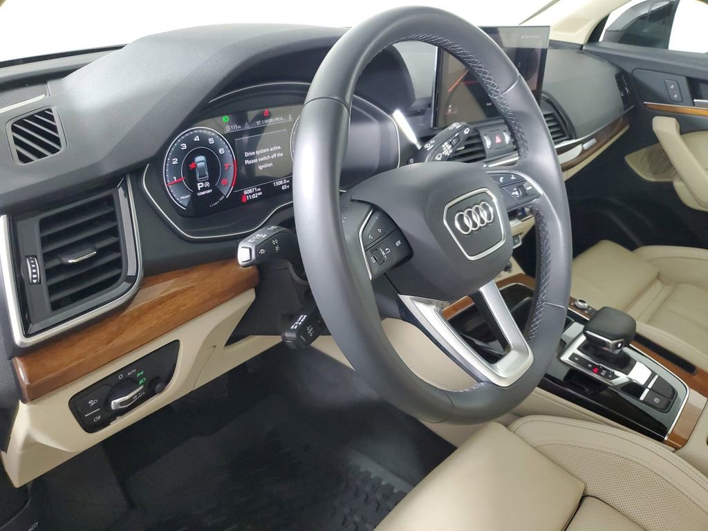 Used 2023 Audi Q5 2.0T Premium Plus w/ Premium Plus Package AWD/4WD image 24