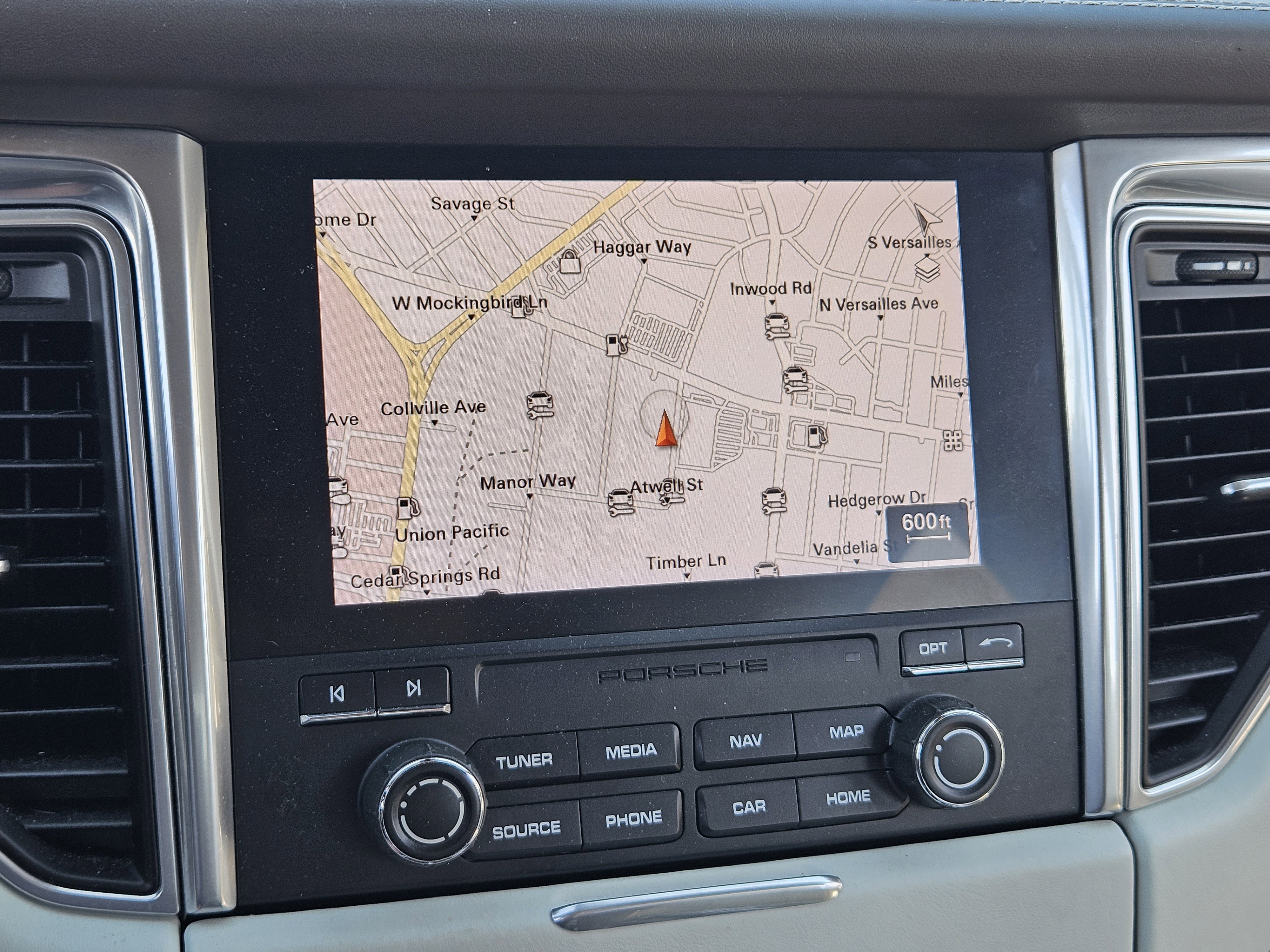 Used 2017 Porsche Macan S image 17