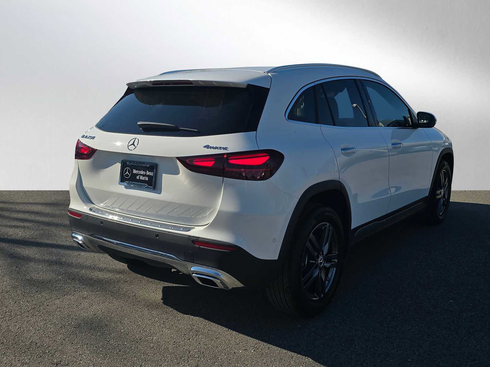 Used 2025 Mercedes-Benz GLA 250 4MATIC image 3