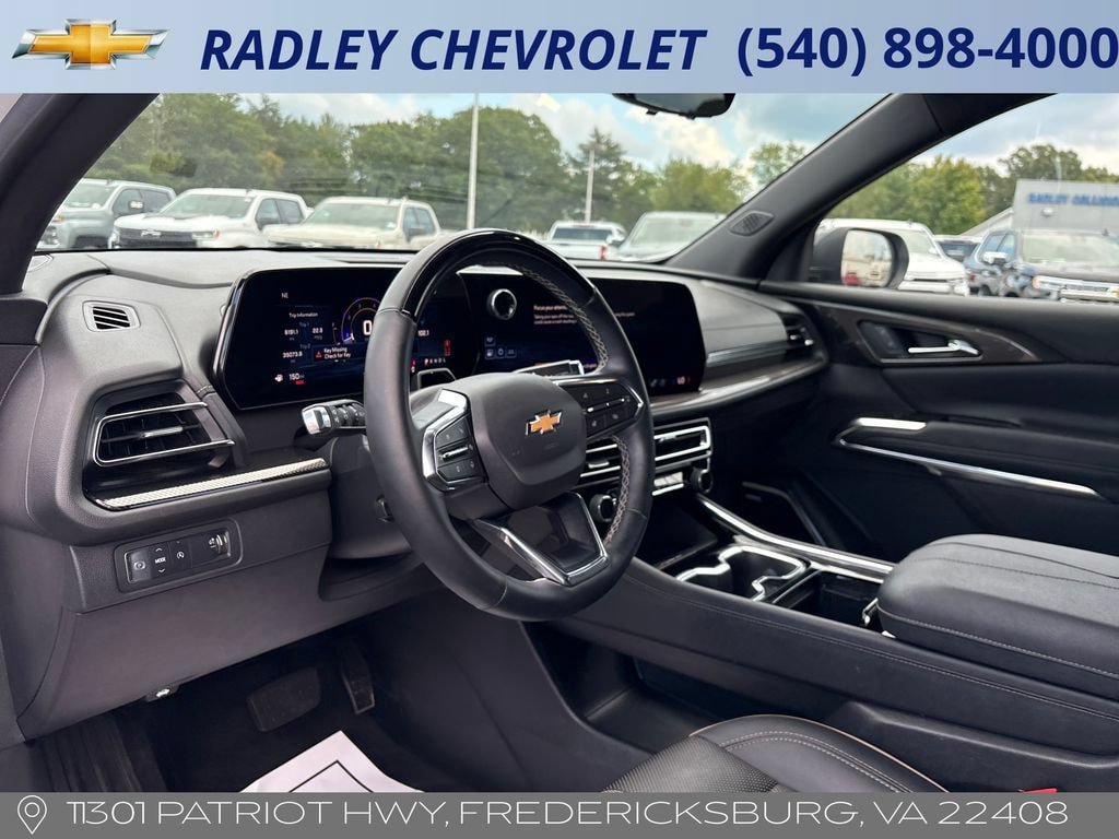 Used 2025 Chevrolet Traverse High Country w/ LPO, Floor Liner Package FWD image 4