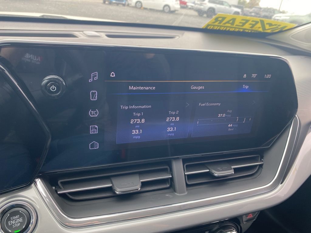 New 2025 Chevrolet Trax LT image 32