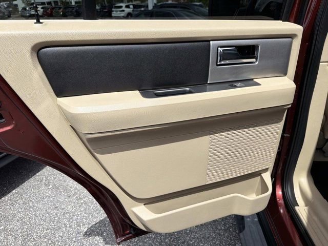 Used 2017 Ford Expedition XLT w/ Equipment Group 202A RWD image 13