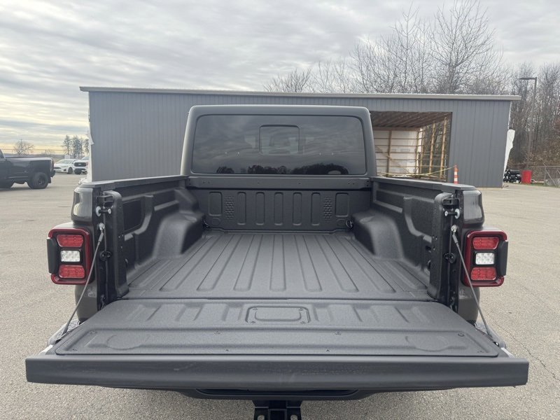 New 2026 Jeep Gladiator Willys image 38
