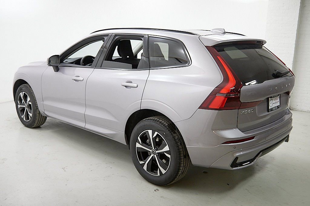 New 2026 Volvo XC60 B5 Core w/ Climate Package image 7