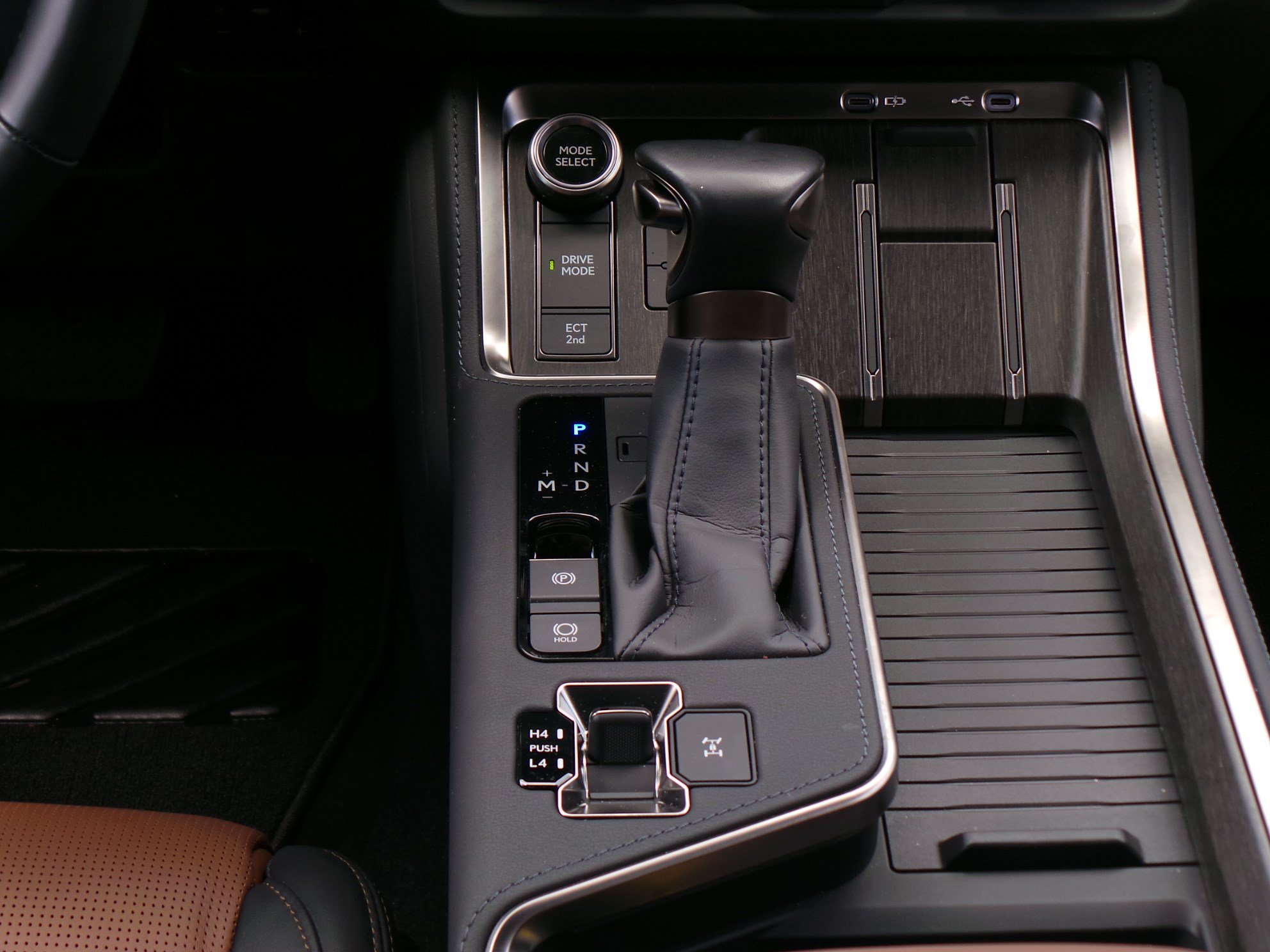 Used 2025 Lexus GX 550 w/ Cold Area Package AWD/4WD image 22