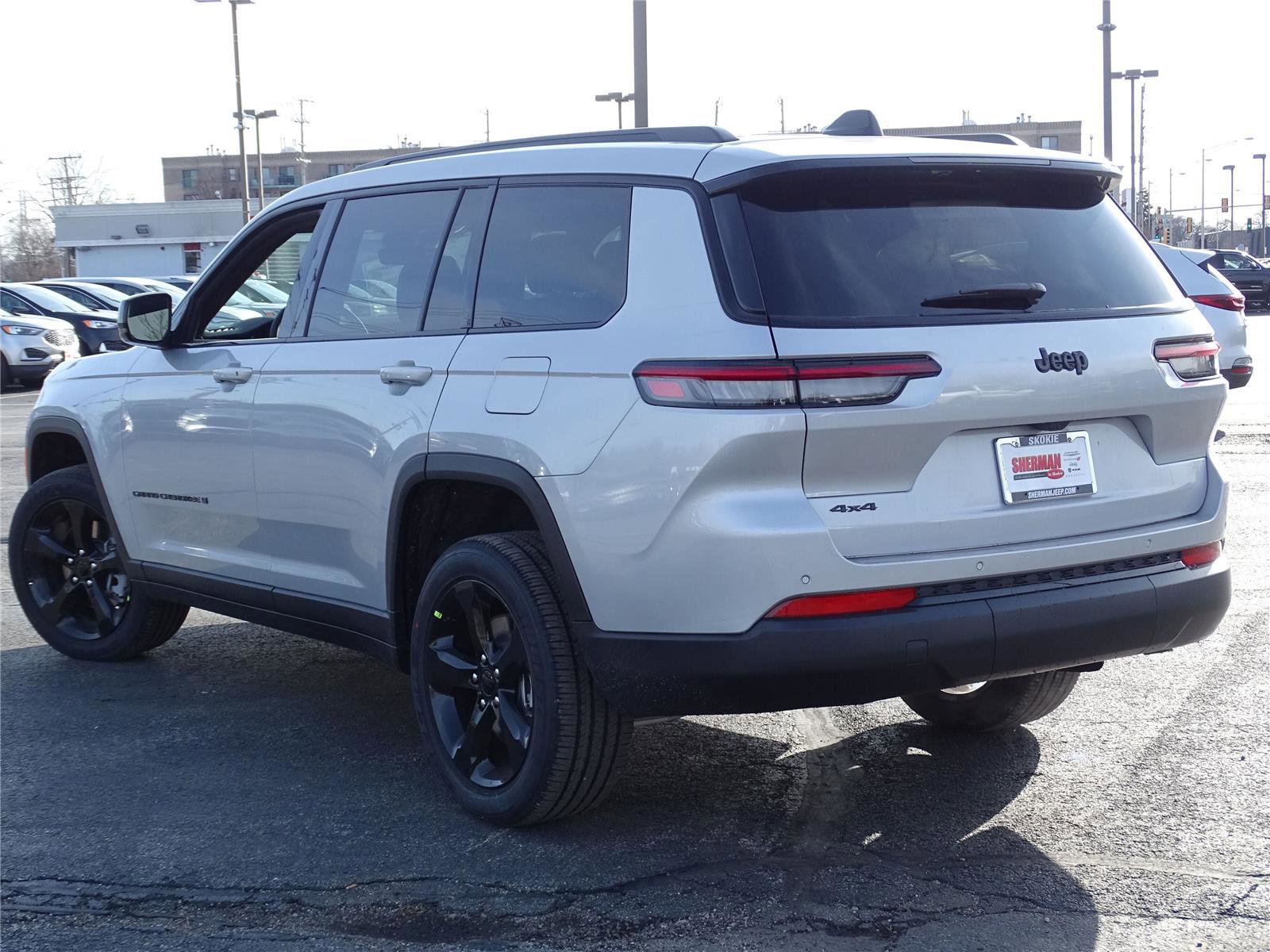 Used 2025 Jeep Grand Cherokee L Altitude image 16