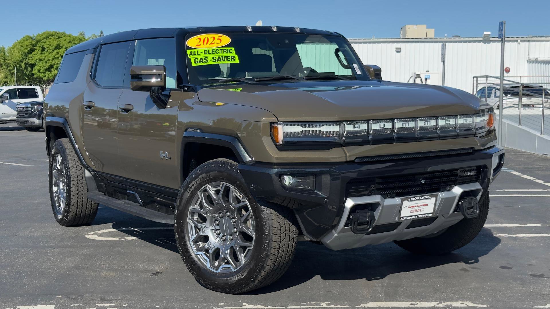Used 2025 GMC Hummer EV 3X AWD/4WD image 1