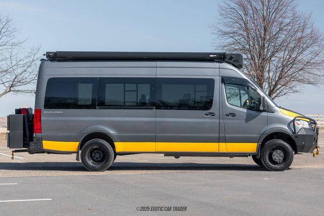 Used 2022 Mercedes-Benz Sprinter 3500 image 9