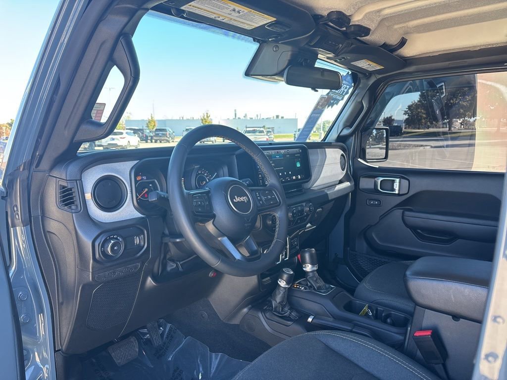 Used 2024 Jeep Wrangler Sport S image 19