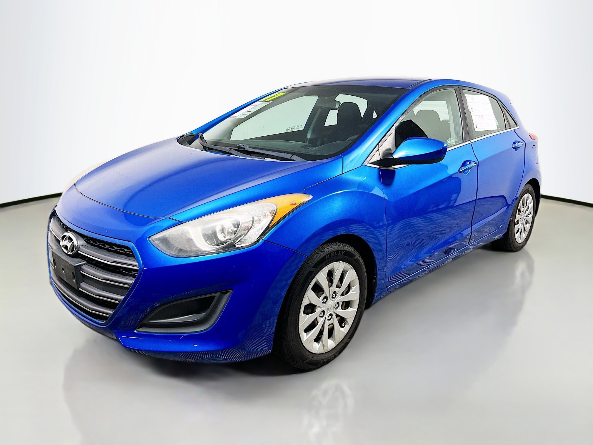 Used 2017 Hyundai Elantra GT image 10