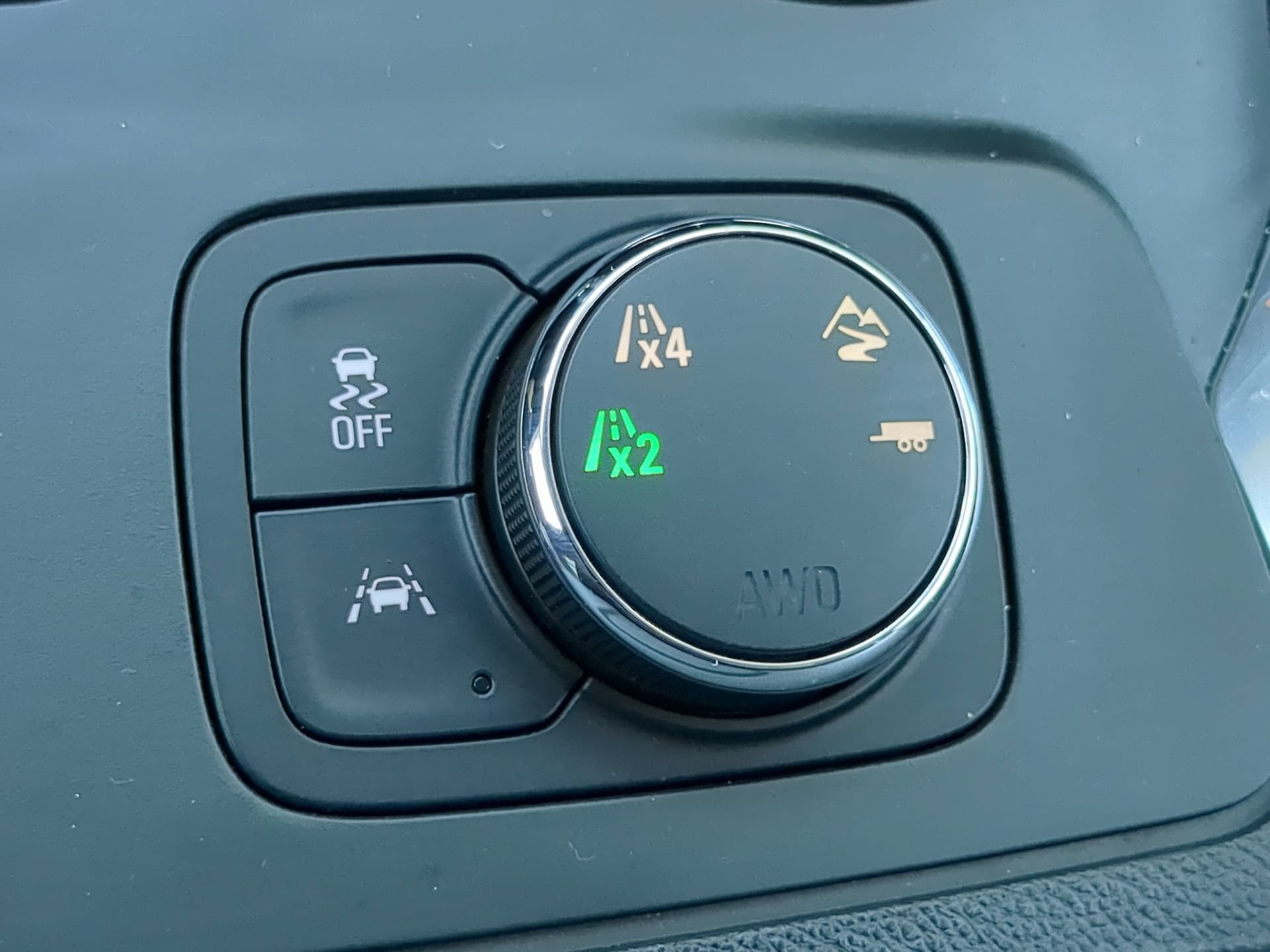 Used 2019 Chevrolet Traverse AWD image 65