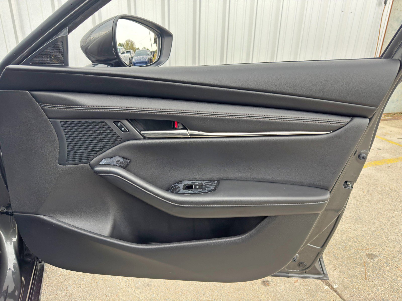 Used 2025 MAZDA MAZDA3 s image 40