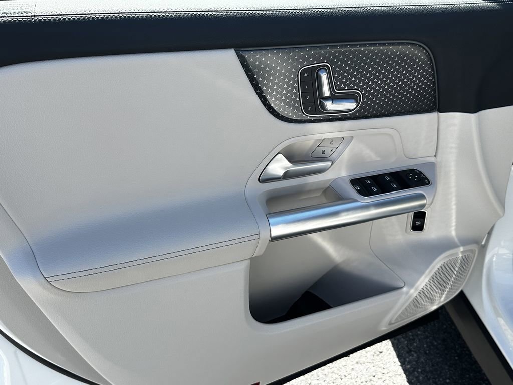 Certified 2025 Mercedes-Benz GLA 250 image 11