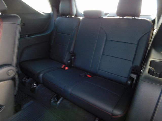New 2026 Chevrolet Traverse RS w/ LPO, Floor Liner Package image 35