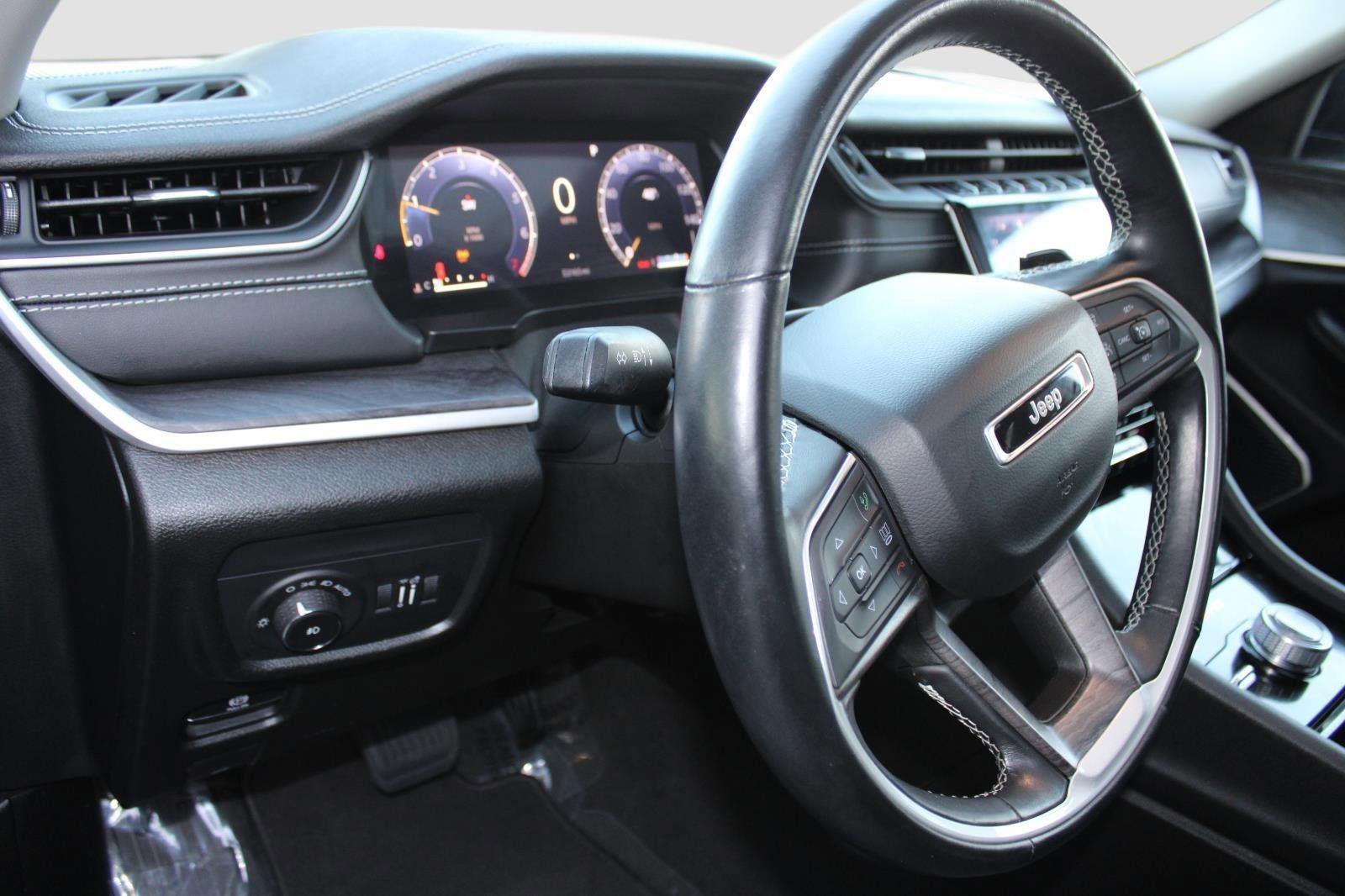 Used 2021 Jeep Grand Cherokee L Limited image 13