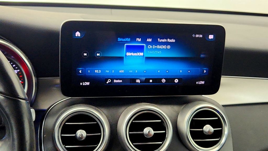 Used 2022 Mercedes-Benz GLC 300 4MATIC image 17