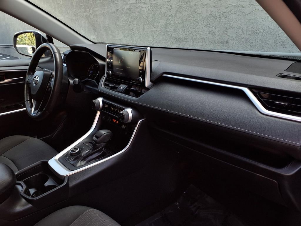 Certified 2019 Toyota RAV4 XLE AWD/4WD image 23