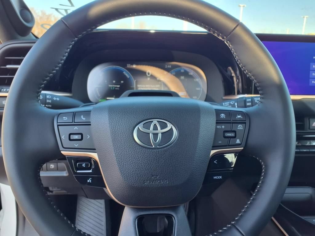 Used 2025 Toyota Crown Signia w/ Advanced Technology Package AWD/4WD image 26