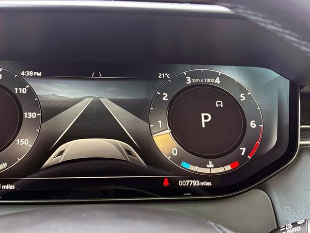 Used 2025 Land Rover Range Rover Sport SE image 20