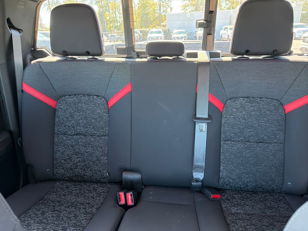 Used 2024 Chevrolet Colorado Z71 w/ Z71 Convenience Package 2 image 35