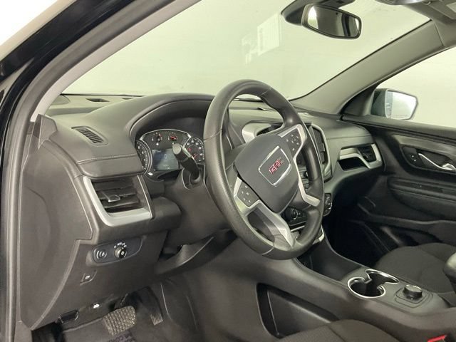 Used 2024 GMC Terrain SLE AWD/4WD image 12