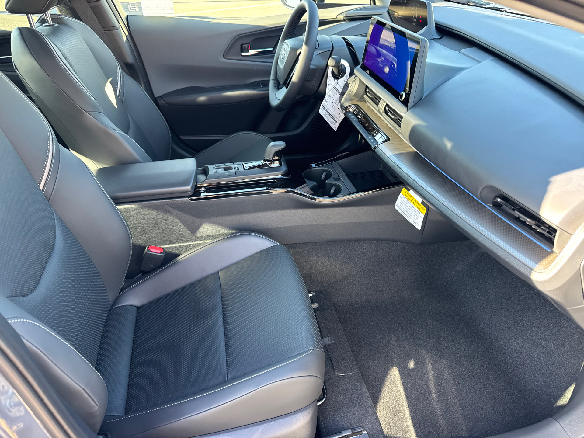 New 2027 Toyota Prius XLE FWD image 16