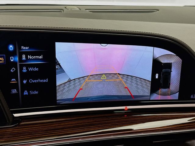 Used 2022 Cadillac Escalade Premium Luxury AWD/4WD image 16