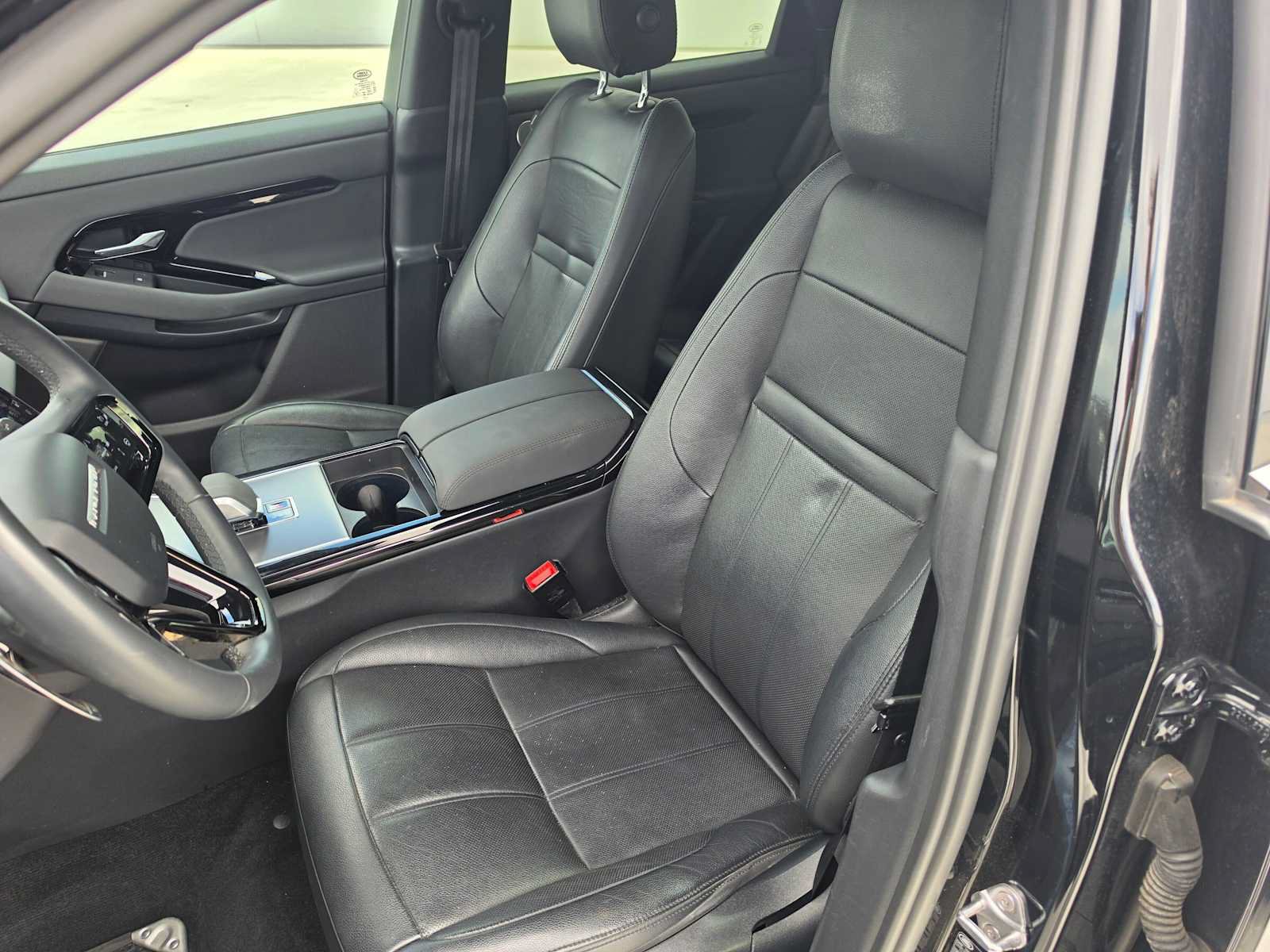 Used 2024 Land Rover Range Rover Evoque Dynamic SE AWD/4WD image 21