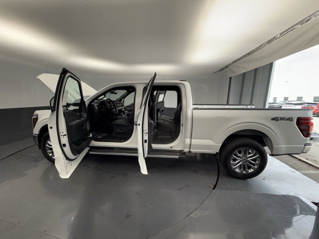 New 2025 Ford F150 Lariat w/ Equipment Group 502A High image 13