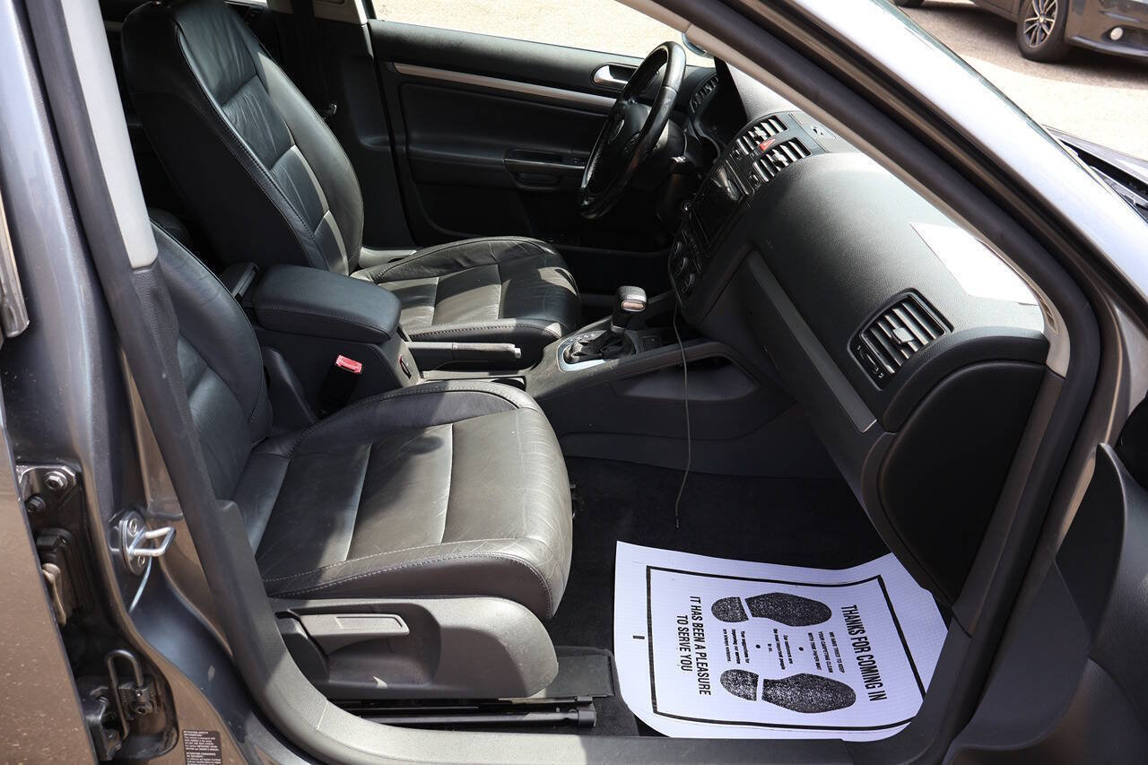 Used 2006 Volkswagen Jetta TDI FWD image 24