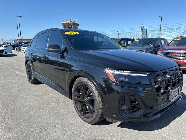 Used 2025 Audi SQ7 Premium Plus AWD/4WD image 2