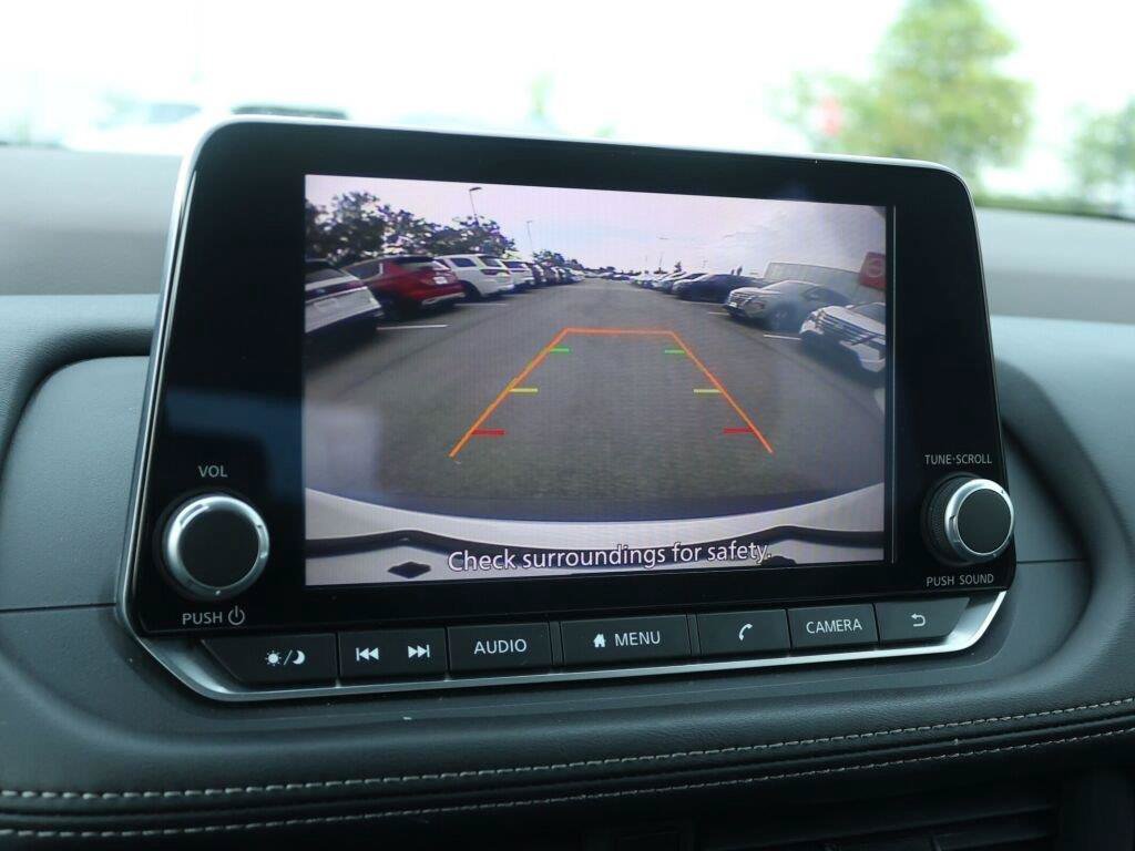 Used 2023 Nissan Rogue S AWD/4WD image 24