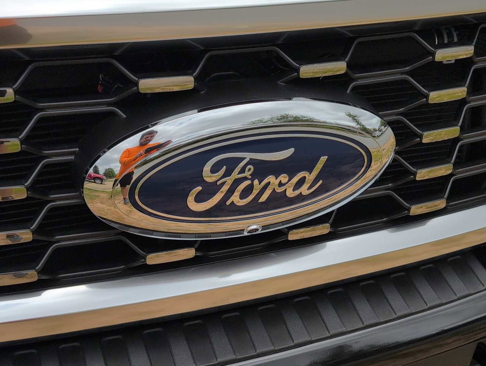 New 2025 Ford F350 Platinum w/ Platinum Plus Package image 4