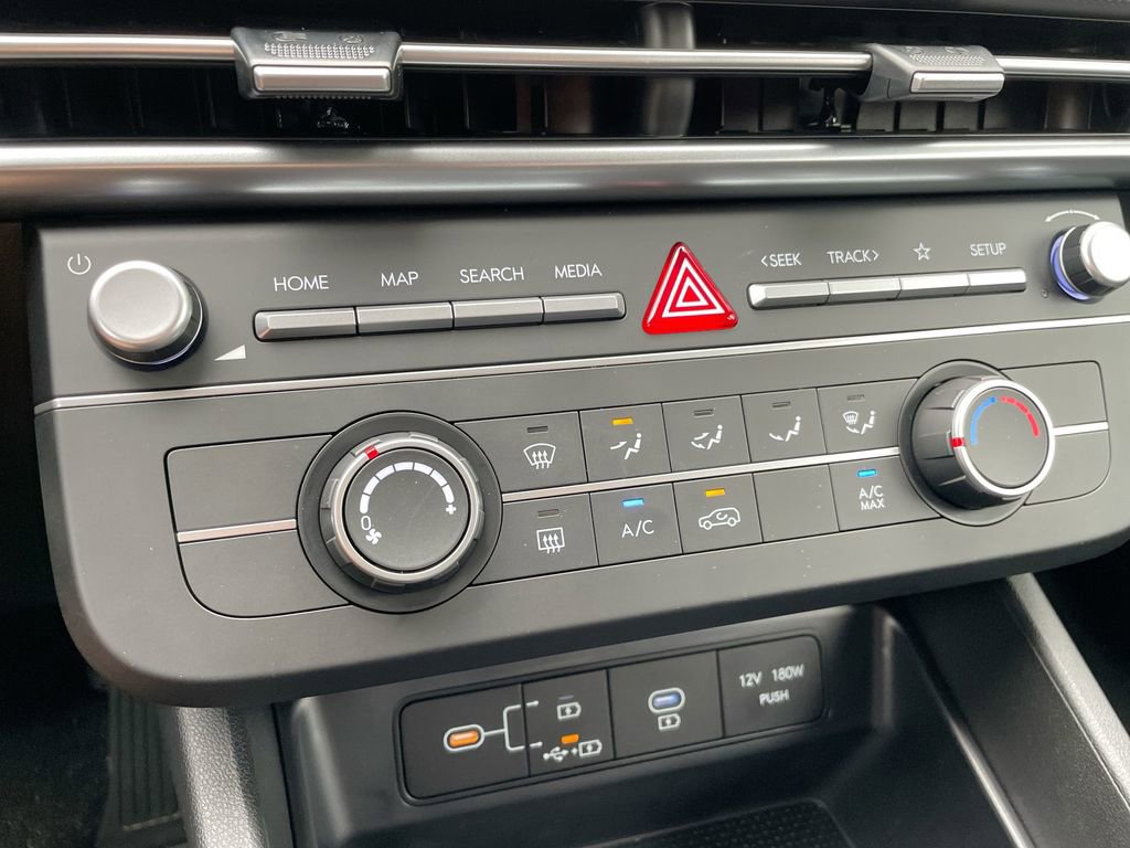 Certified 2025 Hyundai Tucson SE image 45