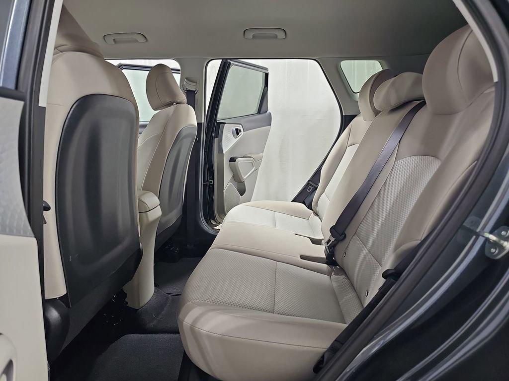 Used 2023 Kia Soul LX image 17