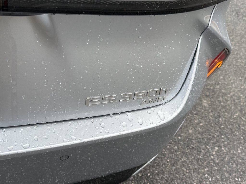 New 2026 Lexus ES 350h AWD image 27