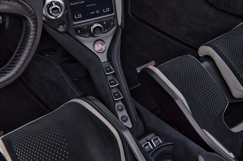 Used 2022 McLaren 765LT RWD image 29