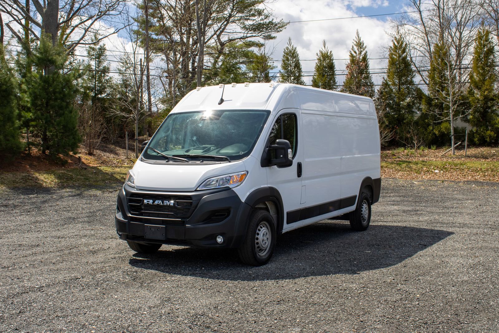 Used 2024 RAM ProMaster 2500 w/ Convenience Group image 1