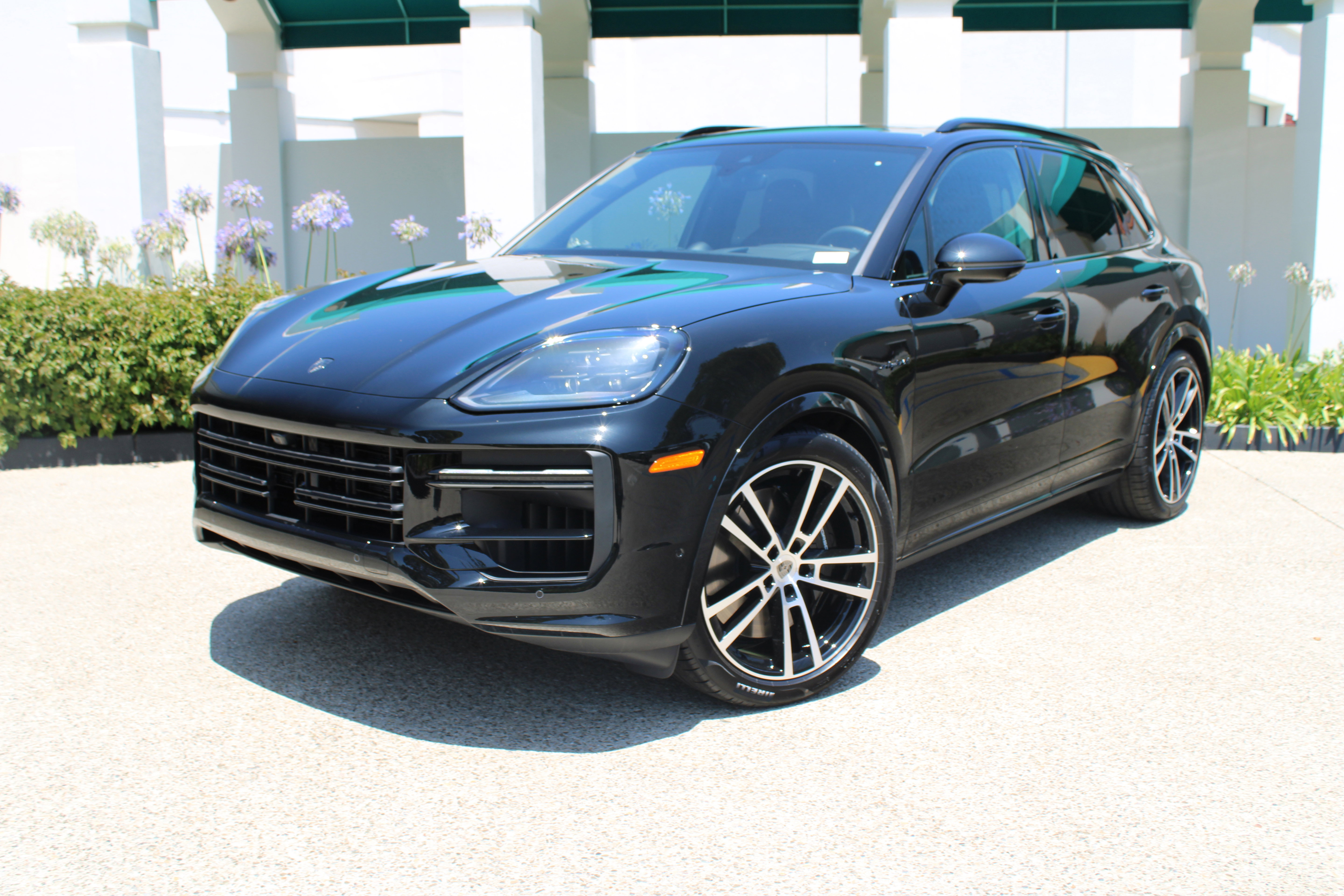 New 2025 Porsche Cayenne Turbo image 1