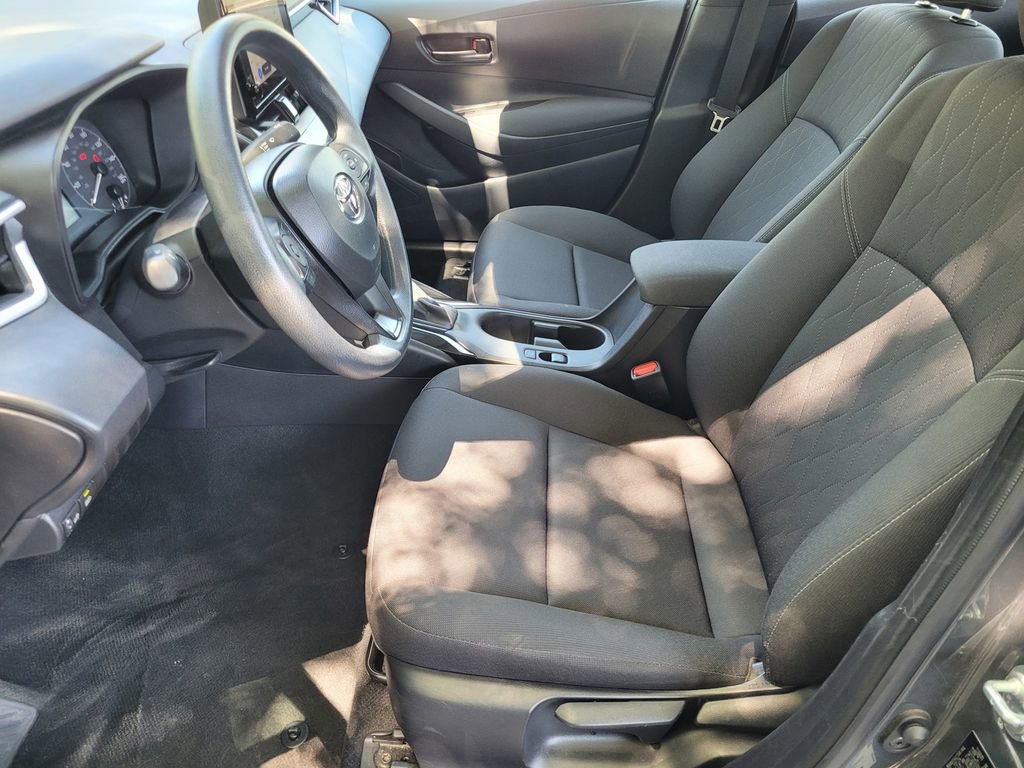 Used 2025 Toyota Corolla LE FWD image 20