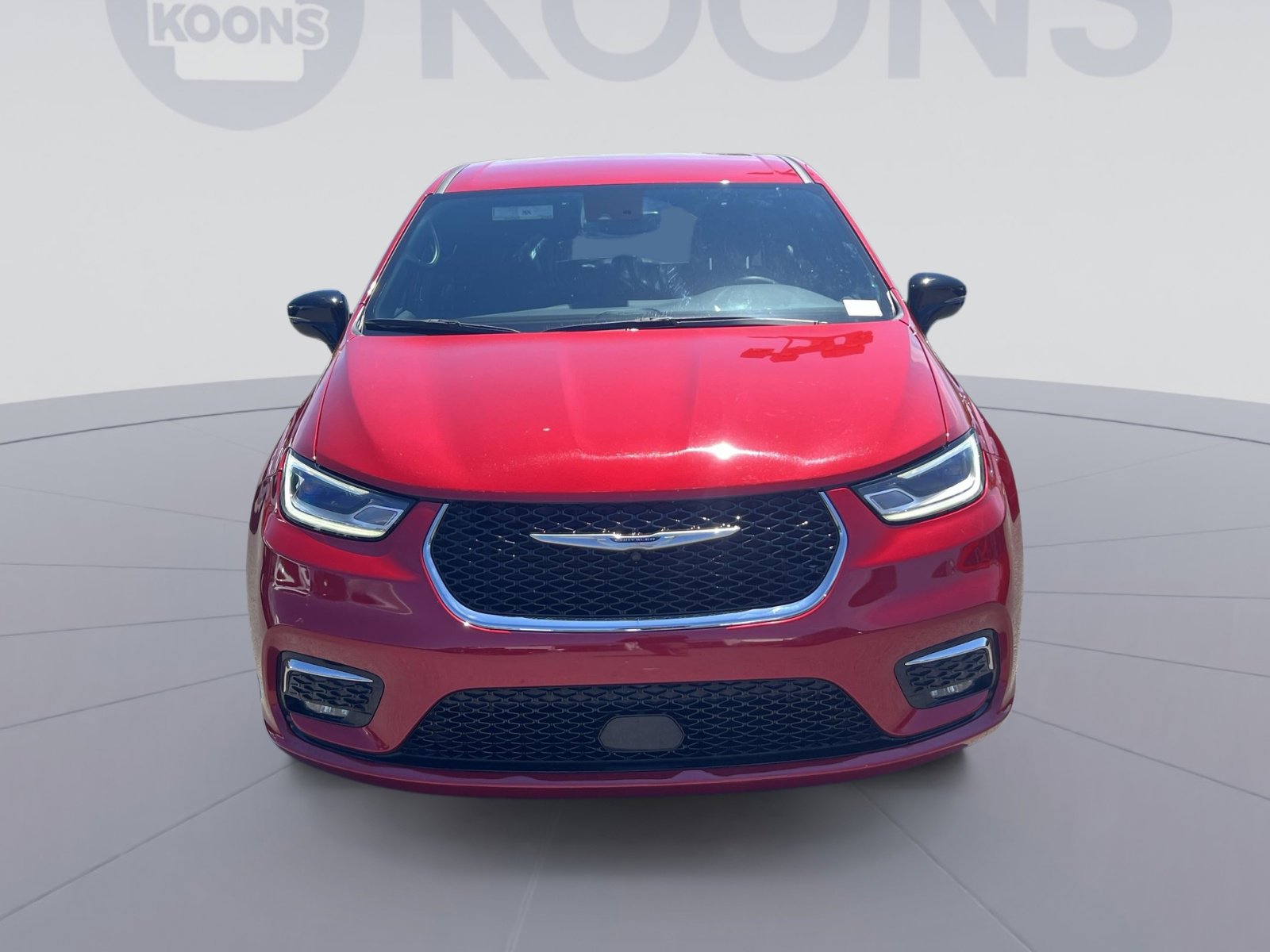 Used 2025 Chrysler Pacifica Select FWD image 4