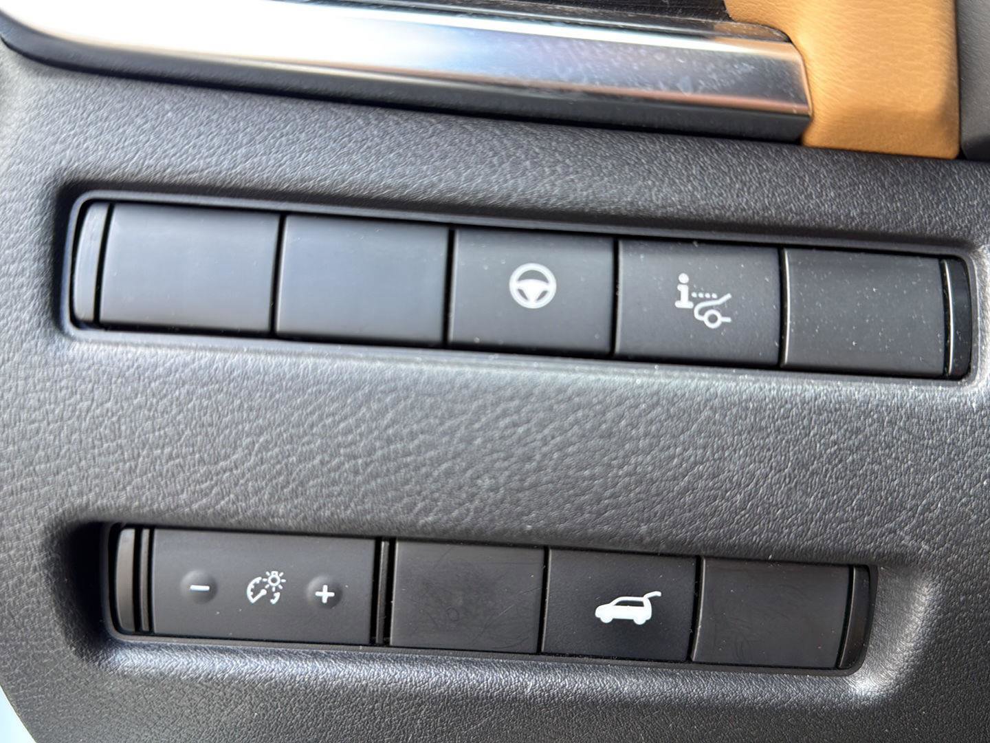 Used 2021 Nissan Rogue Platinum AWD/4WD image 11
