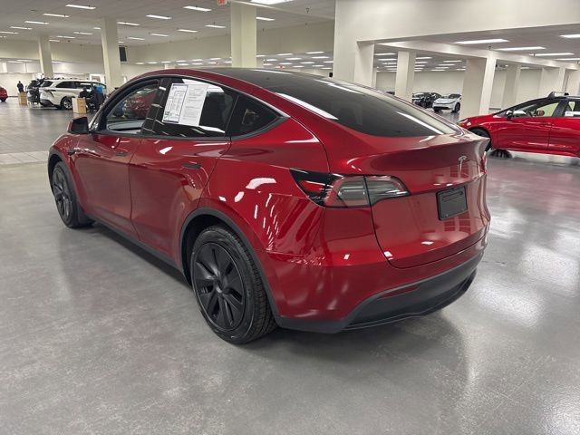 Used 2024 Tesla Model Y 2WD image 5