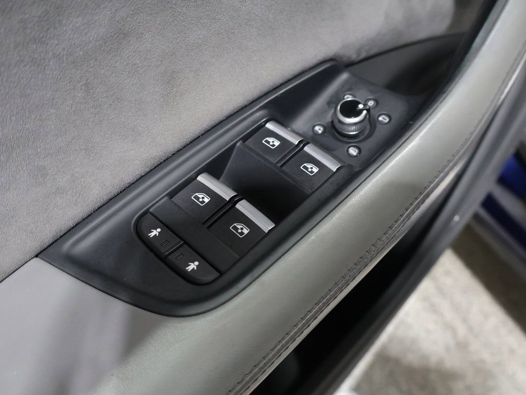 Used 2020 Audi SQ7 Prestige w/ Prestige Package image 16